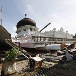 Sejumlah venue pon aceh sumut ambruk kemenko pmk singgung faktor cuaca