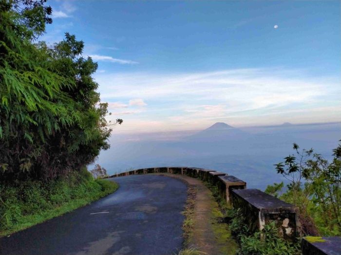 Kebakaran Gunung Telomoyo Padam, Polisi Pastikan Desa Sekitar