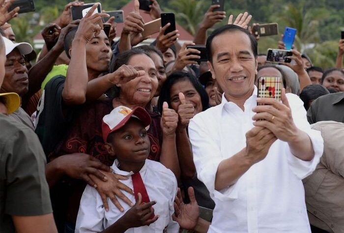 Jokowi biasanya datang itu ramai ramai begitu mau pergi ditinggal