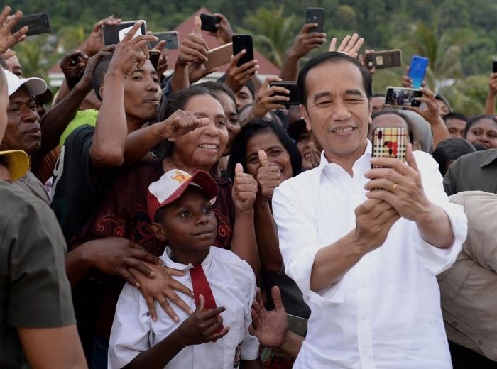 Jokowi biasanya datang itu ramai ramai begitu mau pergi ditinggal