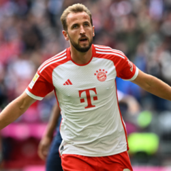 PADANG MEDIA - Bochum Vs Bayern: Harry Kane cs Pesta Gol 5-0