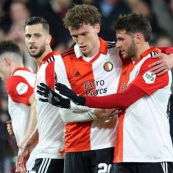 CHUTOGEL - Kinerja lini belakang Feyenoord di laga ini