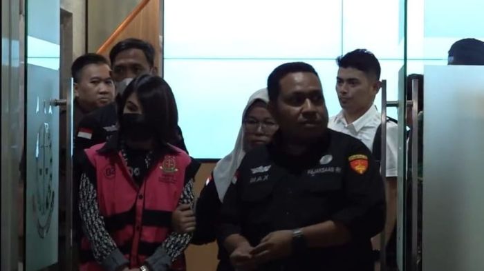 Ekspresi helena lim saat sidang lanjutan korupsi timah