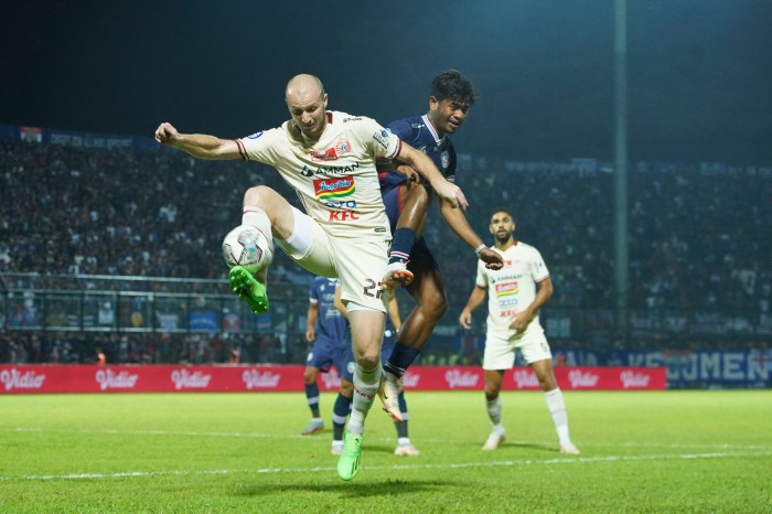 MEDAN CENTER PEDIA - Liga 1: Susunan Pemain Arema FC Vs Persija, Adu Tajam Dalberto