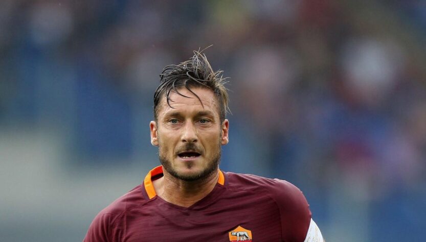 BAZOKABET - Francesco Totti comeback dari pensiun sepak bola