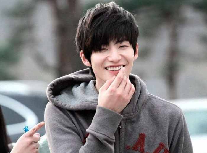 BAZOKABET - Song Jae Rim: Biodata, Karier, dan Film-Film Populer